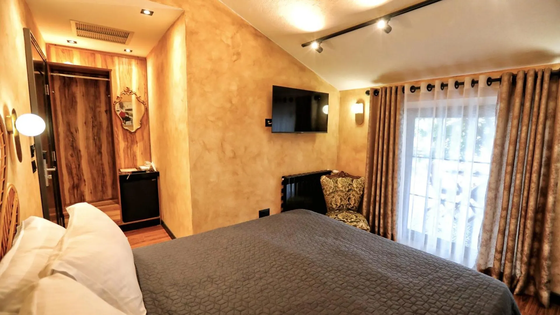 Hotel Labiatan Zogaj