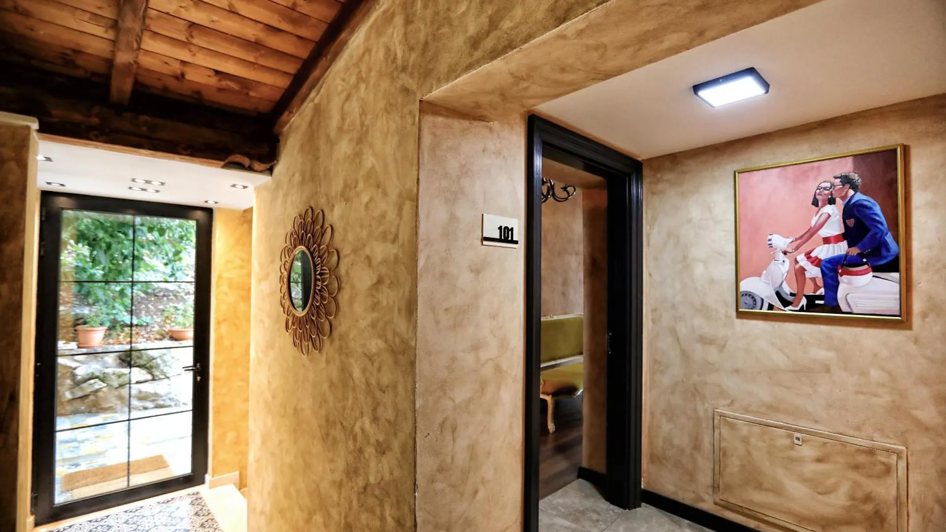 Hotel Labiatan Zogaj  3*, Zogaj (Shkoder) Албания