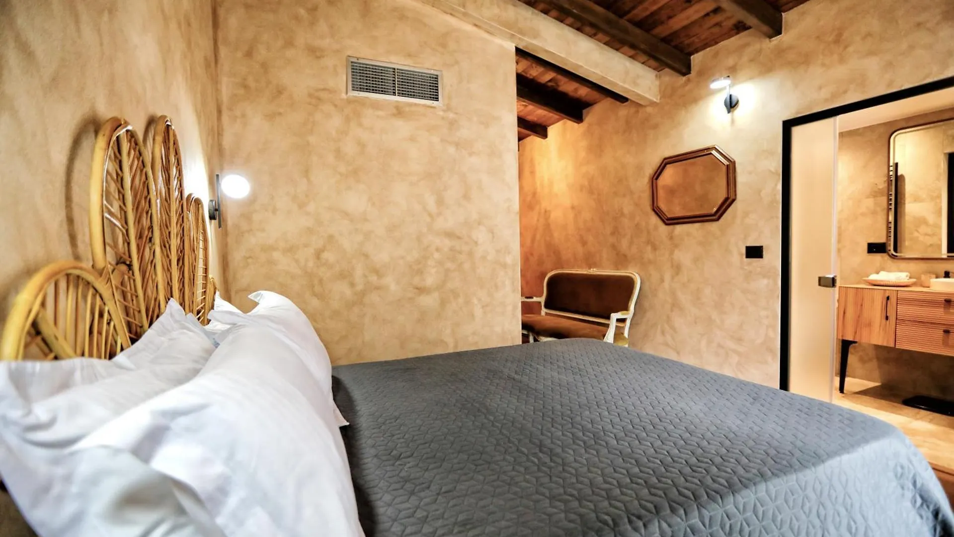 Hotel Labiatan Zogaji